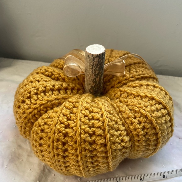2 Pumpkin/ Thanksgiving decor - Picture 15 of 15